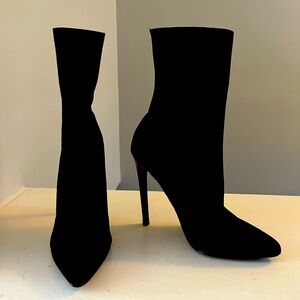 Elegant Black Women's Boots
